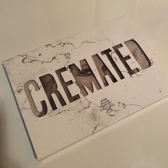 Jeffree Star Cremated Palette - Picture 2 of 2